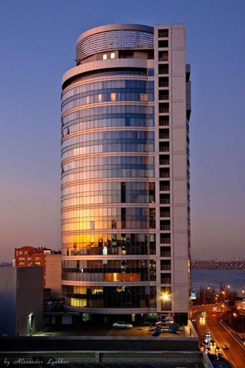 Staybridge Mini-Hotel In Most City Panoramic River View Дніпро Екстер'єр фото